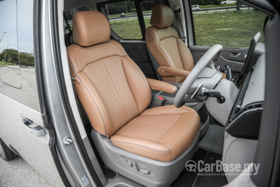 Hyundai Staria US4 (2021) Interior