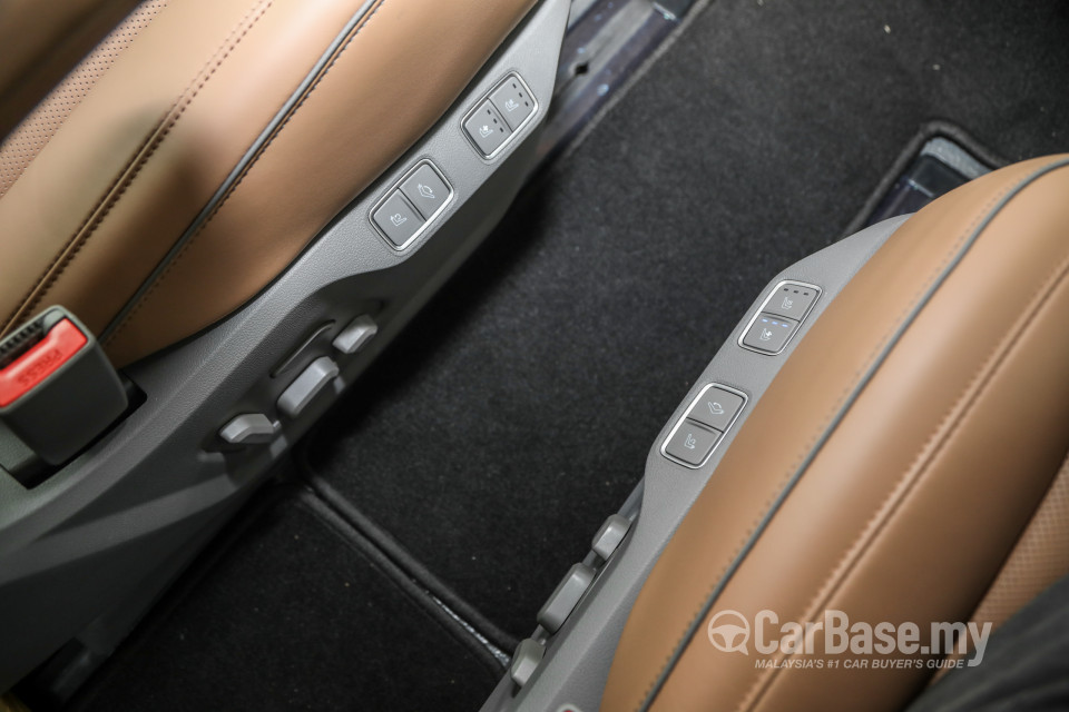 Hyundai Staria US4 (2021) Interior