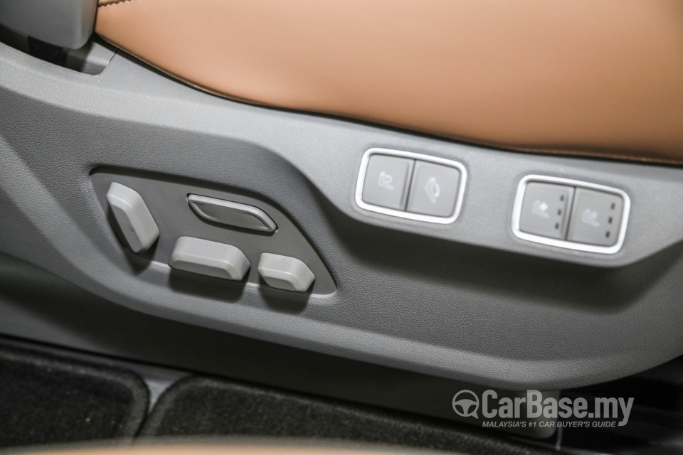 Hyundai Staria US4 (2021) Interior