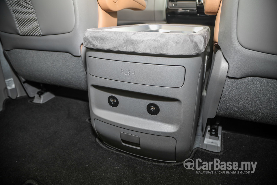 Hyundai Staria US4 (2021) Interior