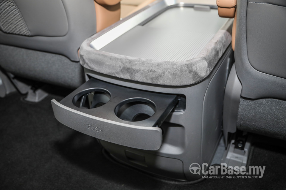 Hyundai Staria US4 (2021) Interior