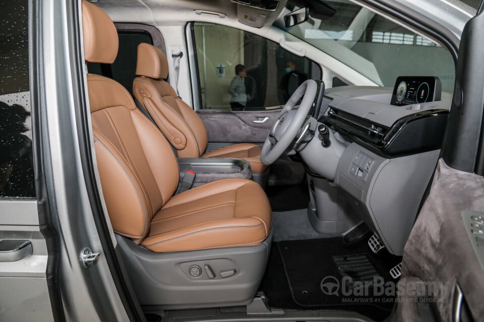 Hyundai Staria US4 (2021) Interior