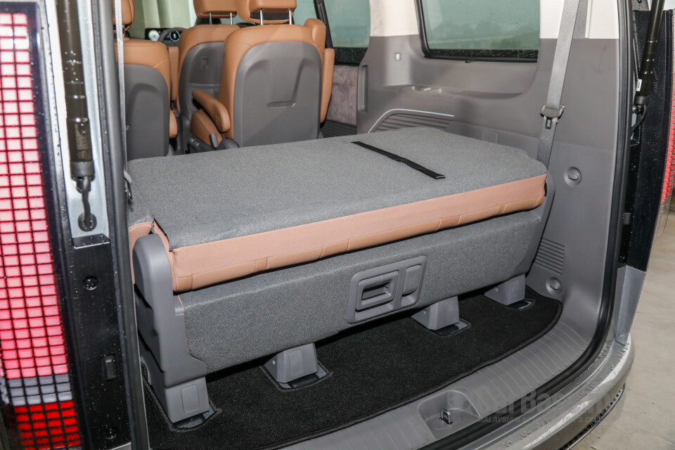 Hyundai Staria US4 (2021) Interior