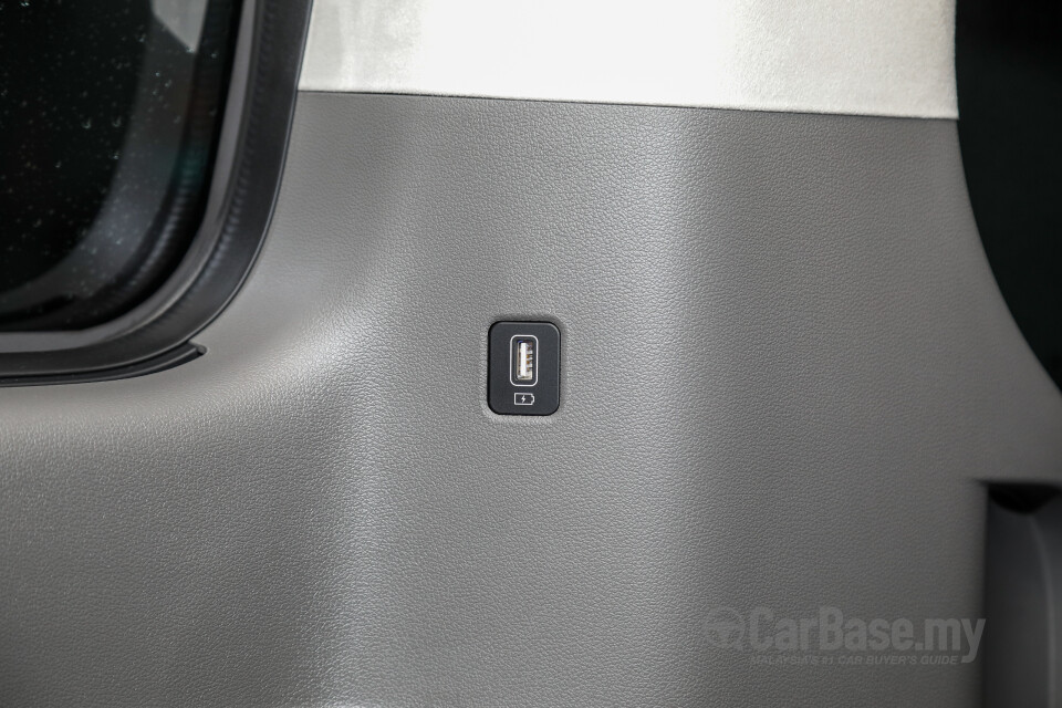 Hyundai Staria US4 (2021) Interior