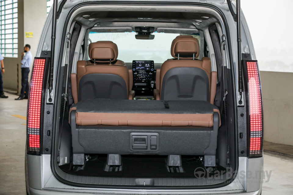 Hyundai Staria US4 (2021) Interior