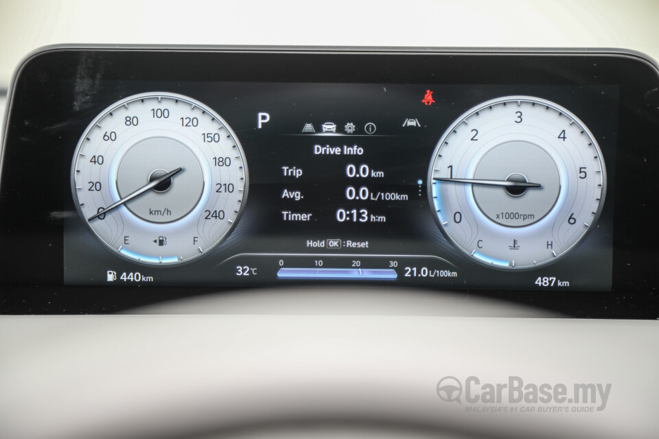 Hyundai Staria US4 (2021) Interior
