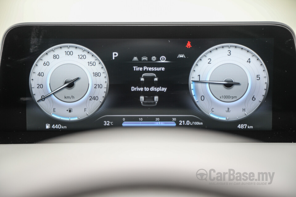 Hyundai Staria US4 (2021) Interior
