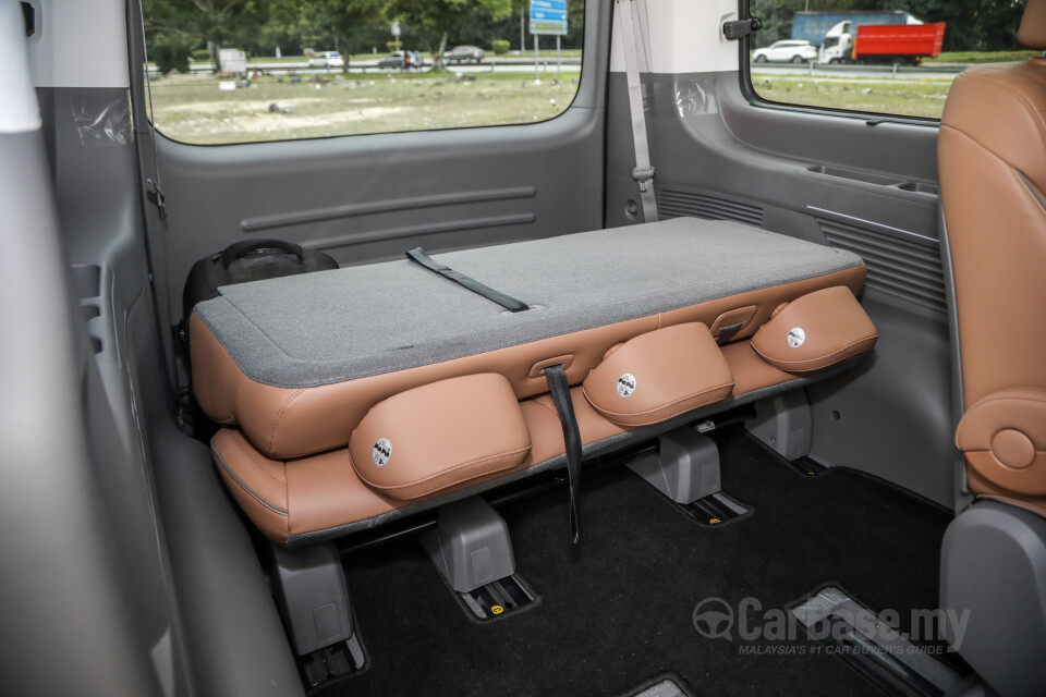 Hyundai Staria US4 (2021) Interior