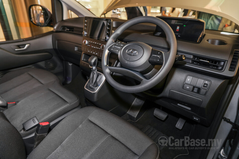 Hyundai Staria US4 (2021) Interior