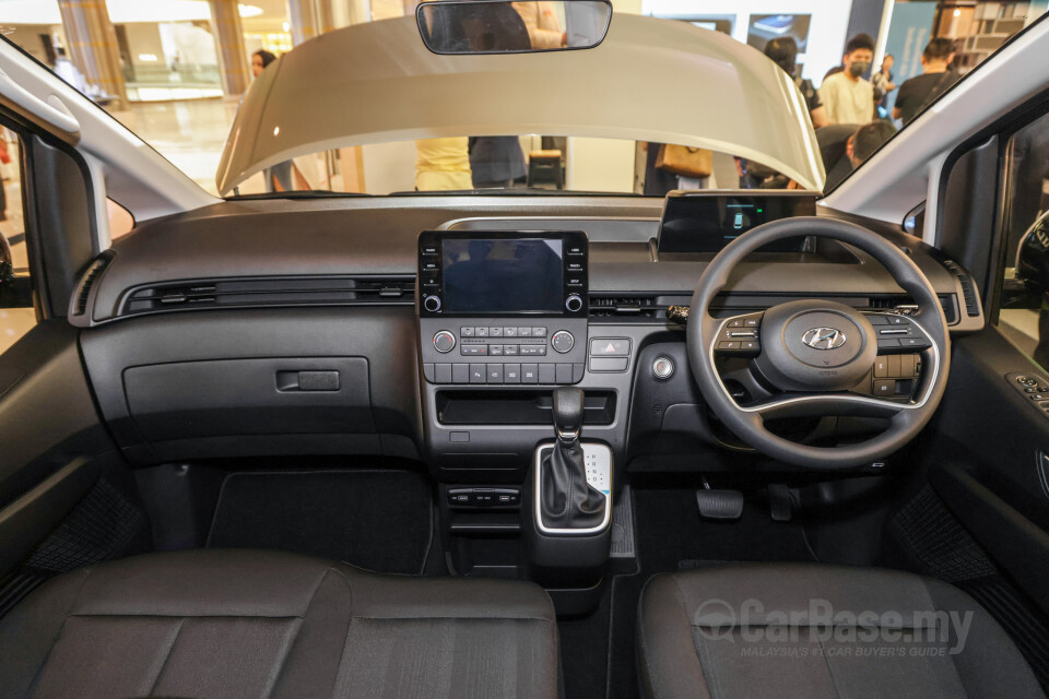 Hyundai Staria US4 (2021) Interior