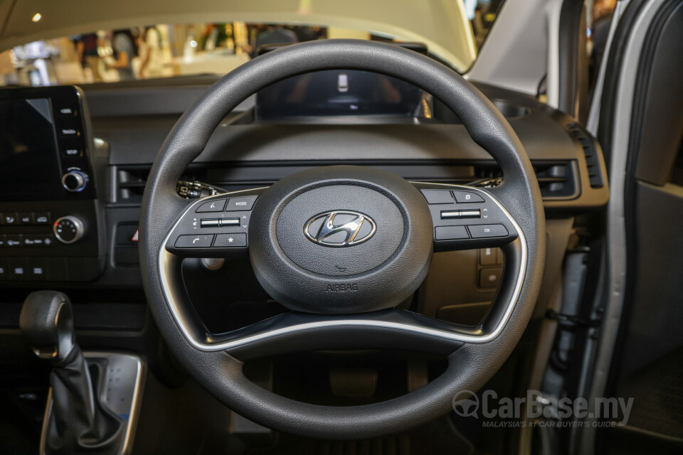Hyundai Staria US4 (2021) Interior