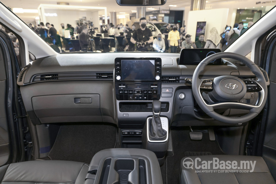 Hyundai Staria US4 (2021) Interior