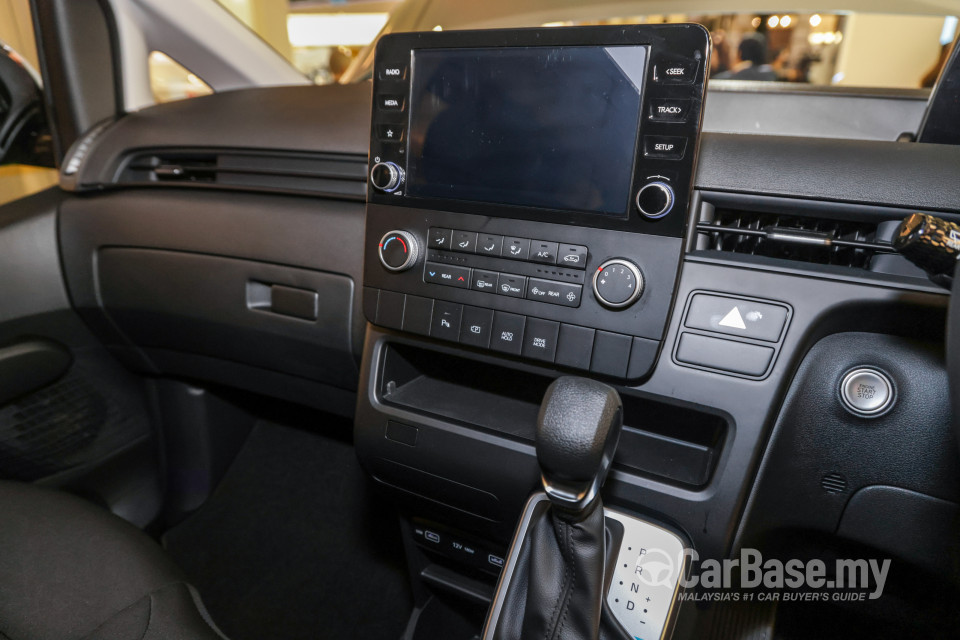 Hyundai Staria US4 (2021) Interior