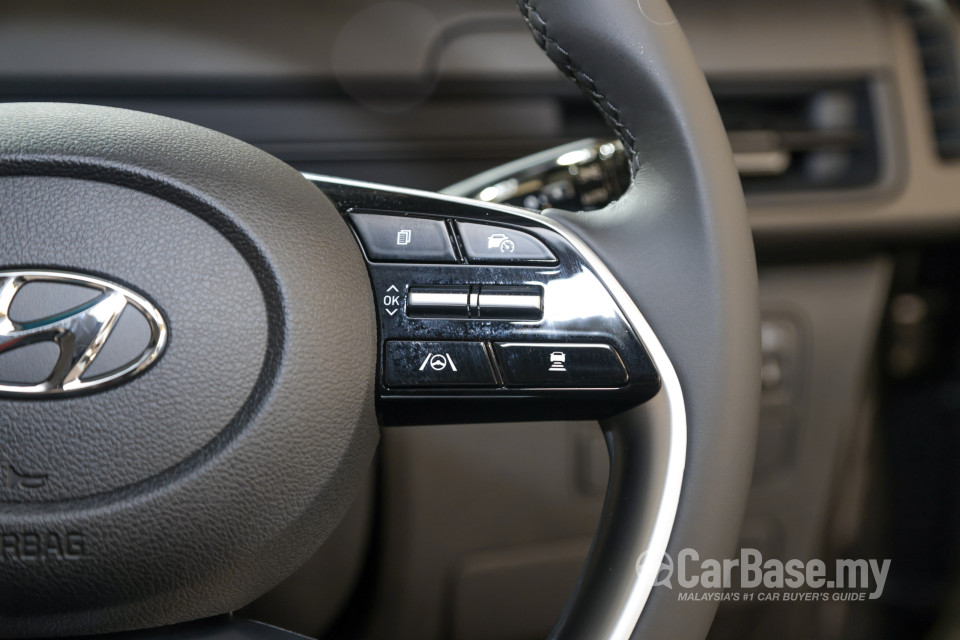 Hyundai Staria US4 (2021) Interior