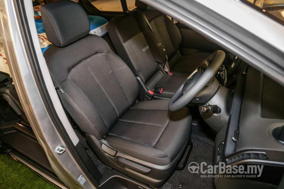 Hyundai Staria US4 (2021) Interior