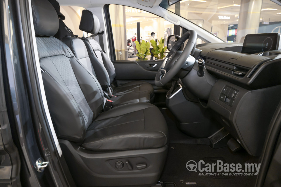 Hyundai Staria US4 (2021) Interior