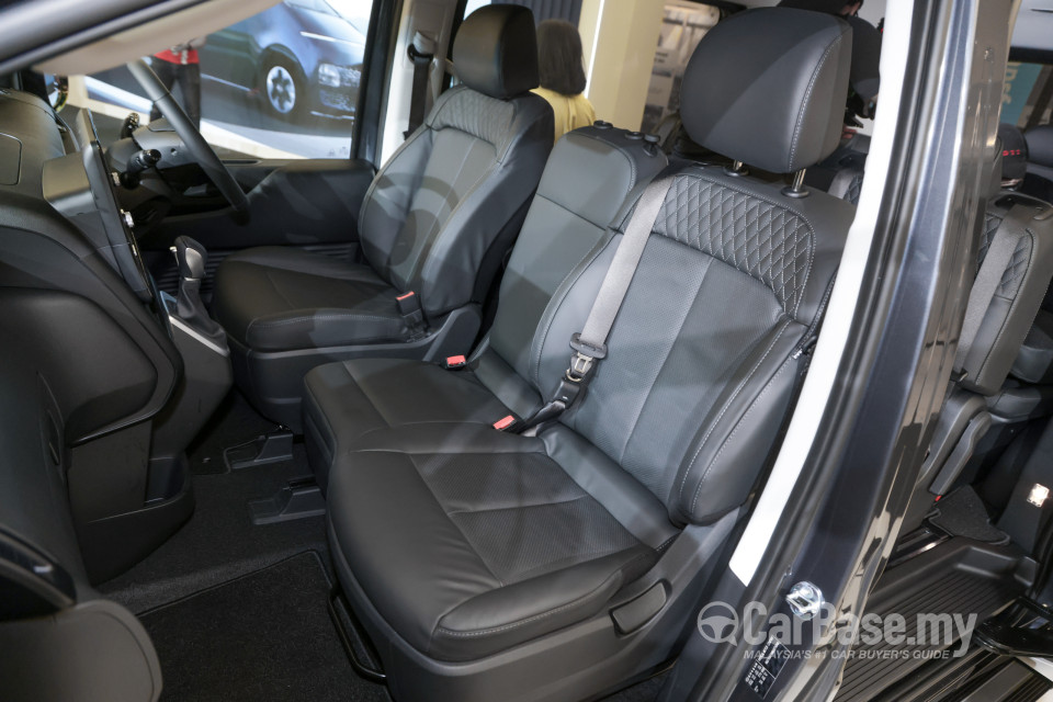 Hyundai Staria US4 (2021) Interior