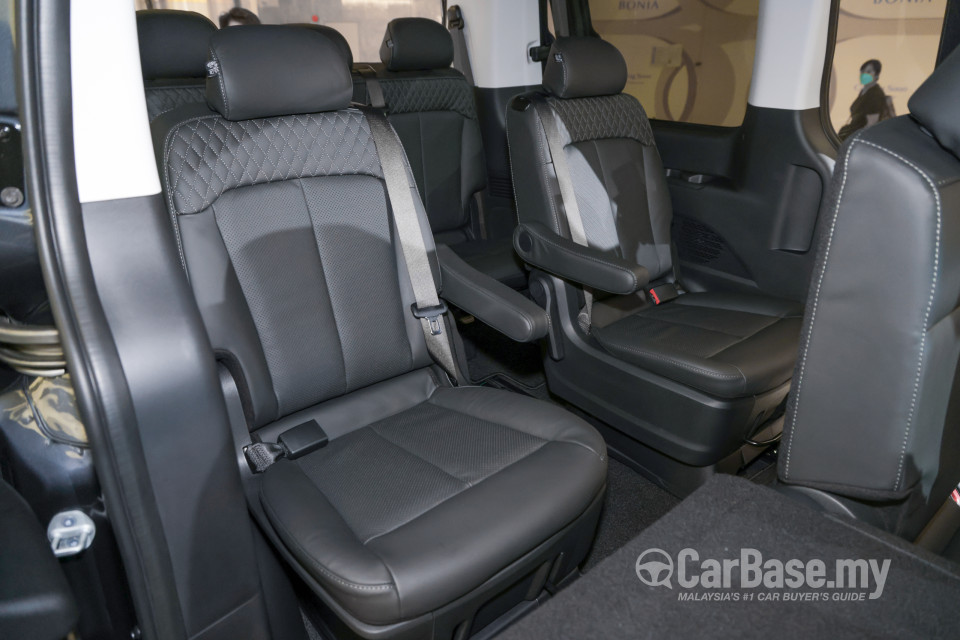 Hyundai Staria US4 (2021) Interior
