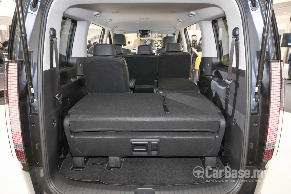 Hyundai Staria US4 (2021) Interior
