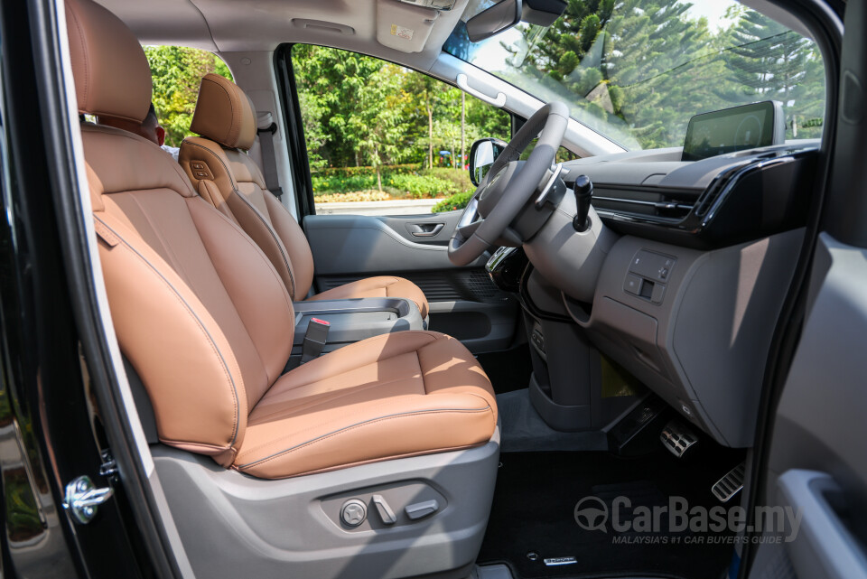 Hyundai Staria US4 (2021) Interior