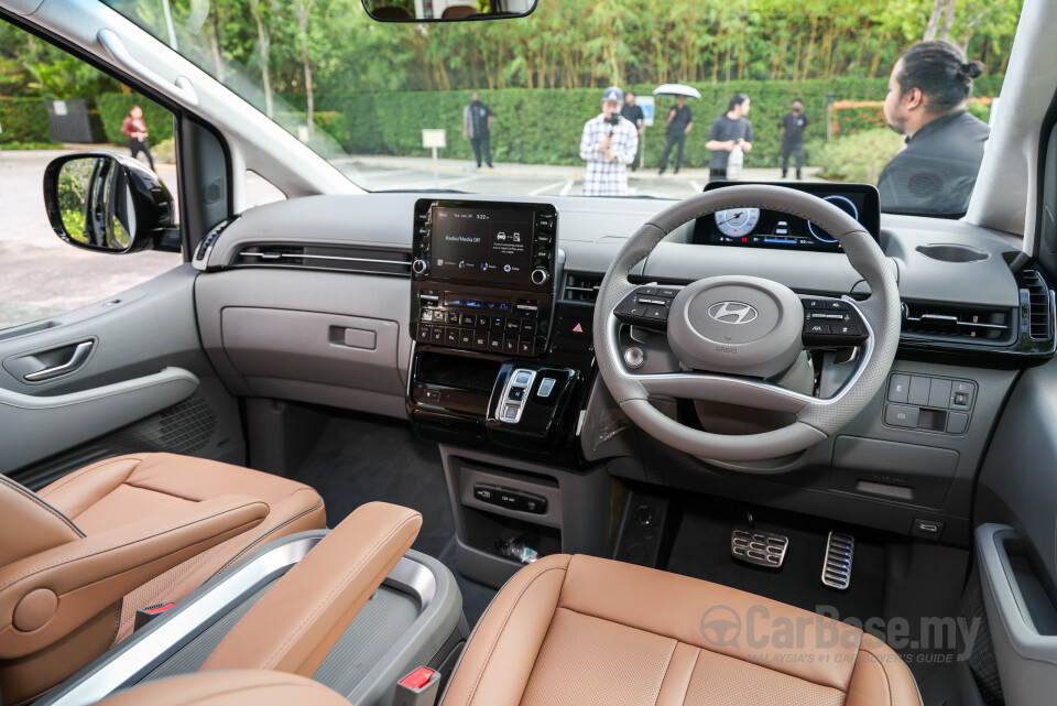 Hyundai Staria US4 (2021) Interior