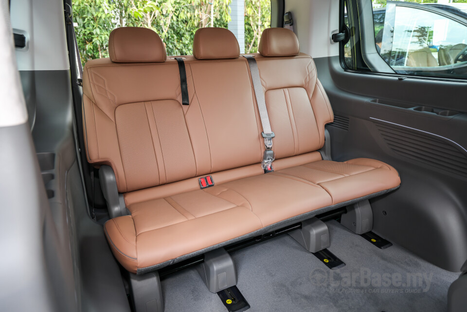 Hyundai Staria US4 (2021) Interior
