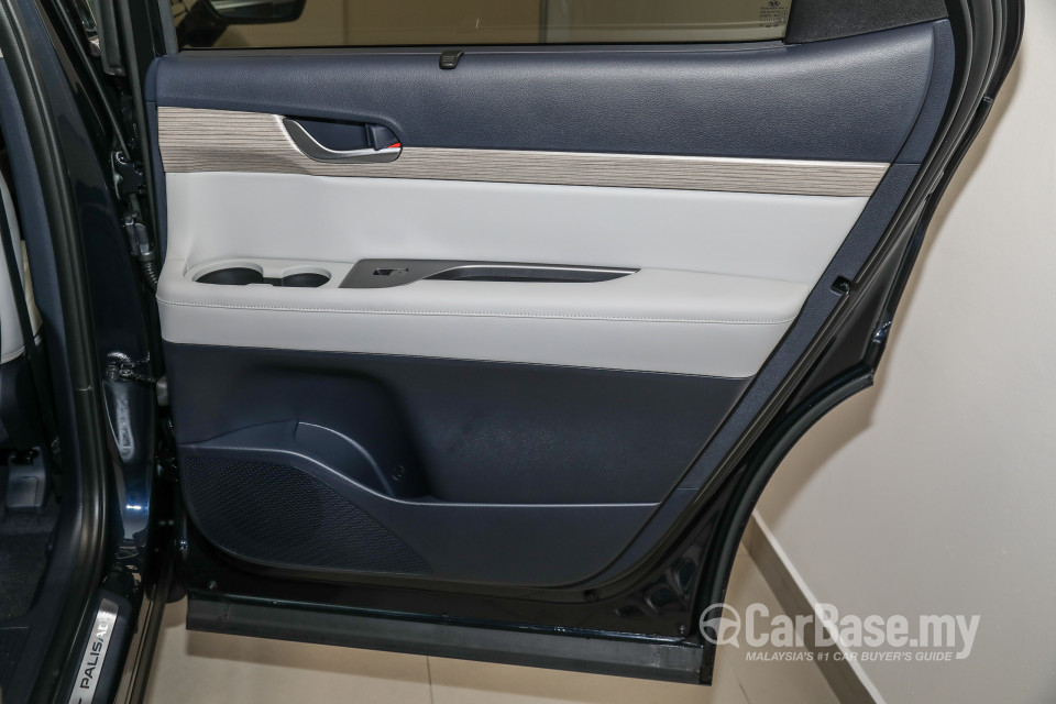 Hyundai Palisade LX2 (2021) Interior