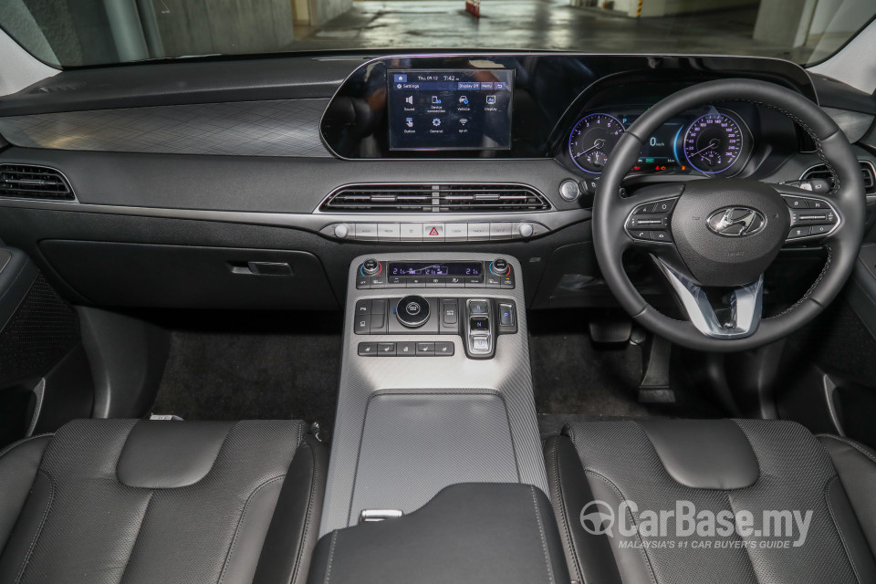 Hyundai Palisade LX2 (2021) Interior