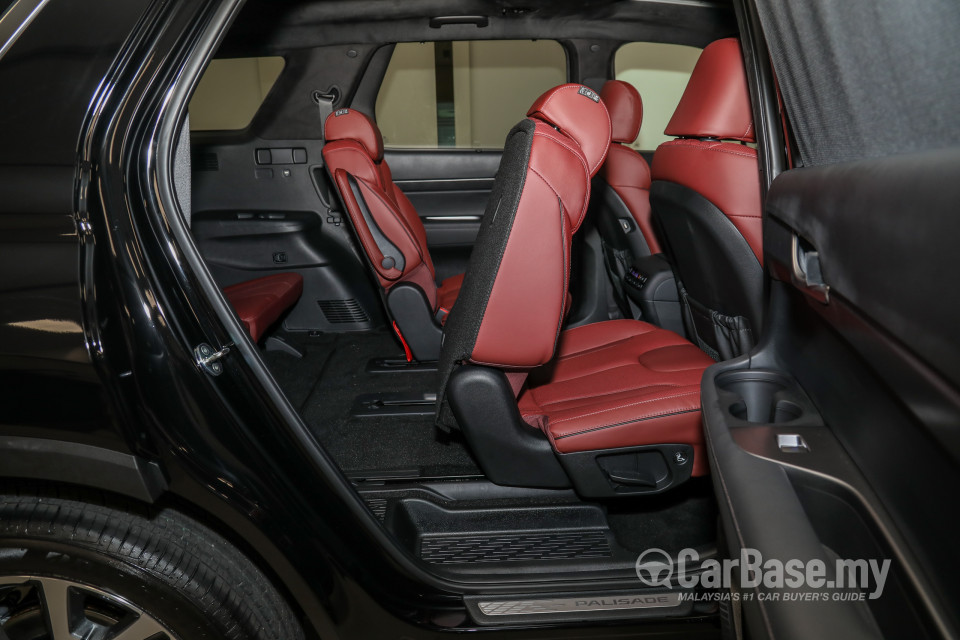 Hyundai Palisade LX2 (2021) Interior