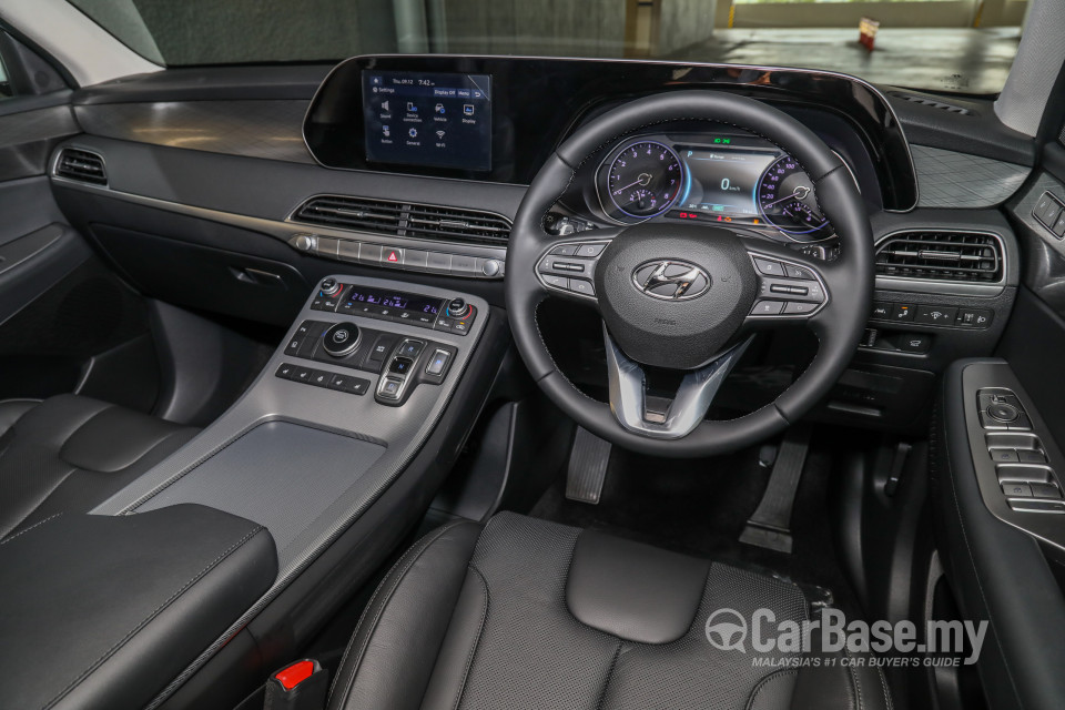 Hyundai Palisade LX2 (2021) Interior