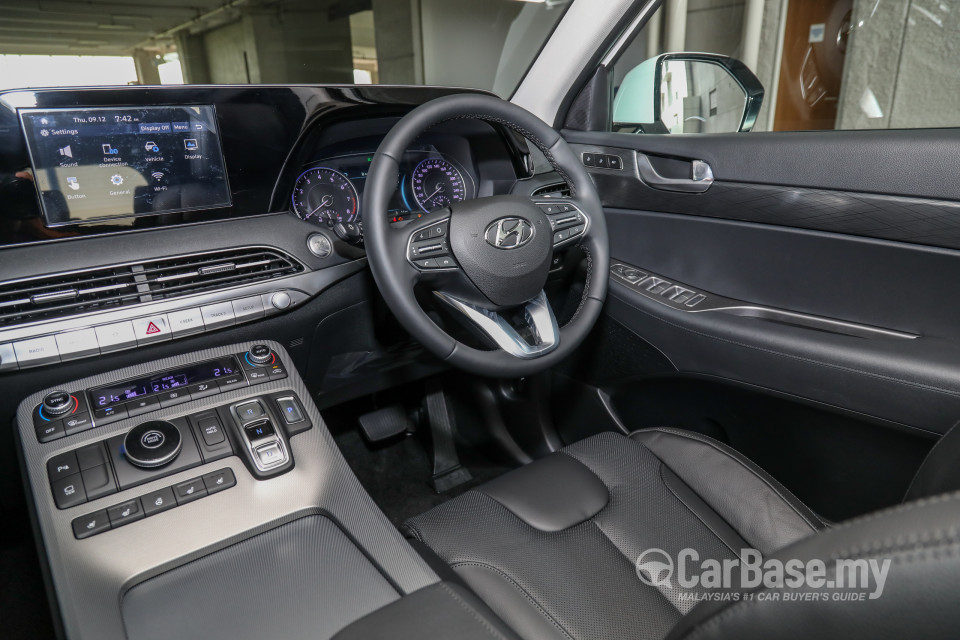 Hyundai Palisade LX2 (2021) Interior