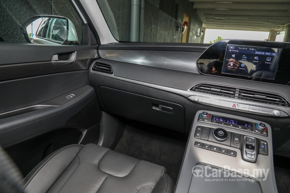 Hyundai Palisade LX2 (2021) Interior