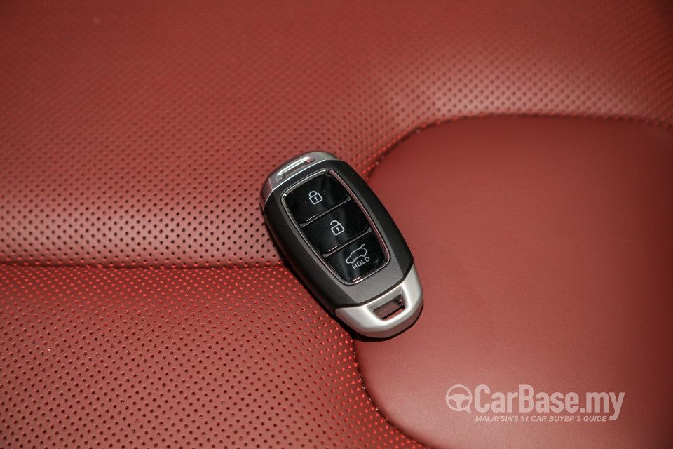 Hyundai Palisade LX2 (2021) Interior
