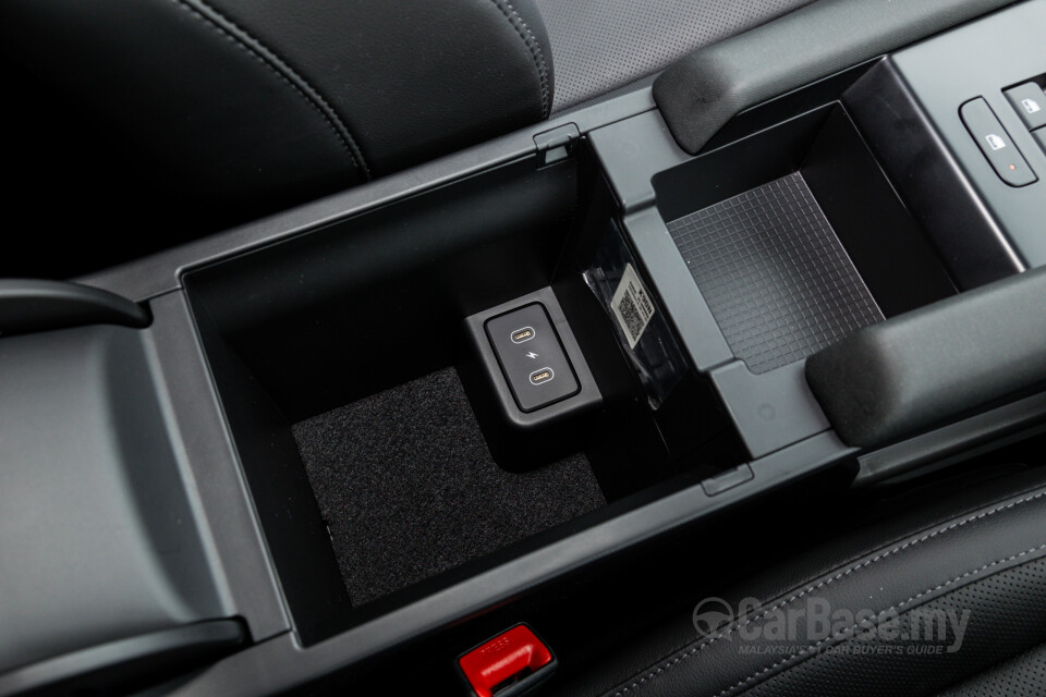 Hyundai Ioniq 6 CE (2023) Interior