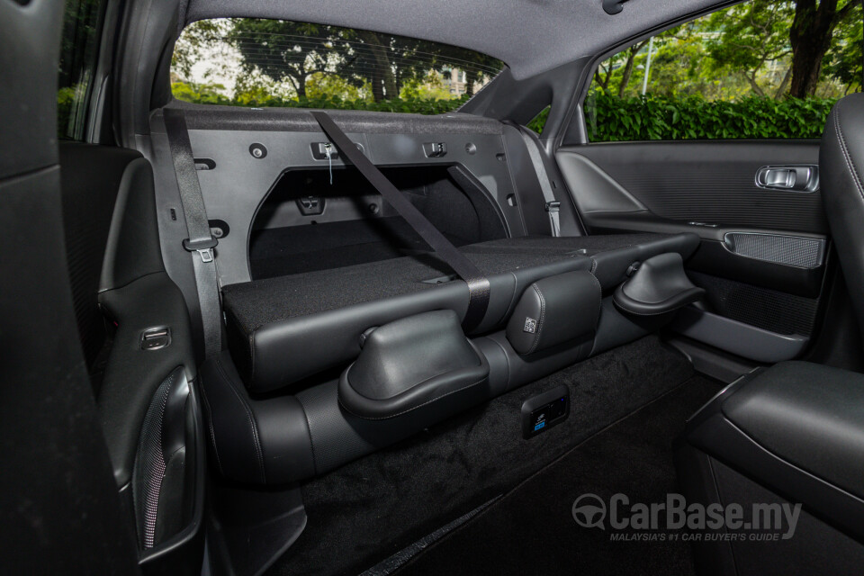 Hyundai Ioniq 6 CE (2023) Interior