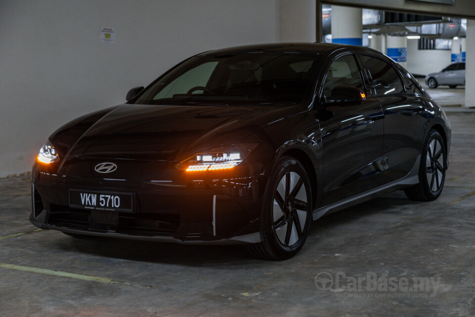Hyundai Ioniq 6 CE (2023) Interior