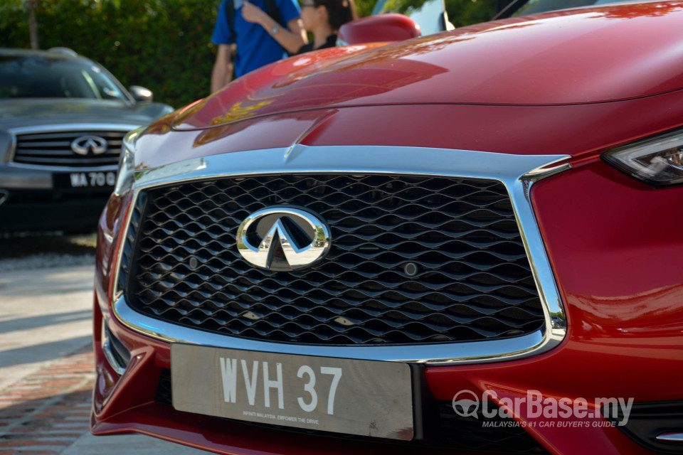 Infiniti Q60 CV37 (2017) Exterior