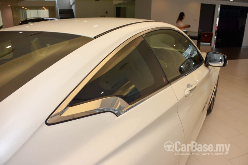 Infiniti Q60 CV37 (2017) Exterior