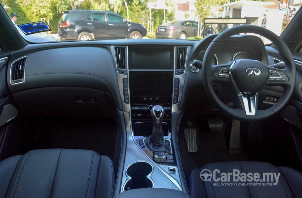Infiniti Q60 CV37 (2017) Interior