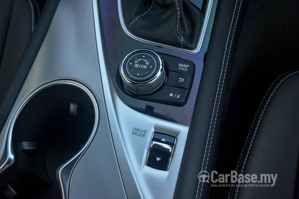 Infiniti Q60 CV37 (2017) Interior