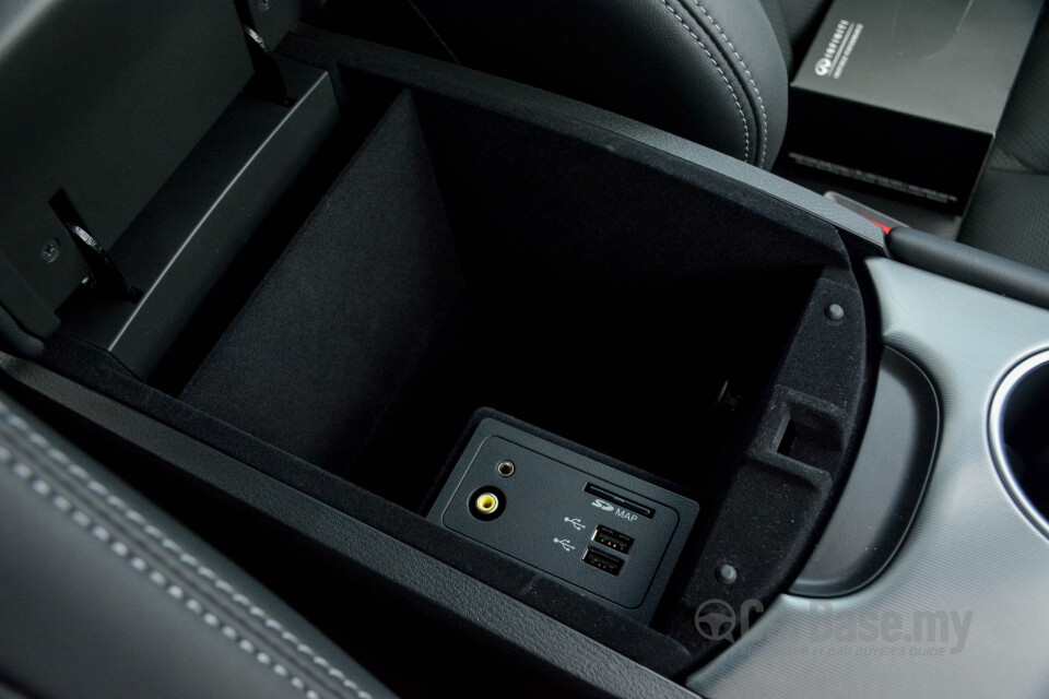 Chevrolet Cruze J300 (2012) Interior