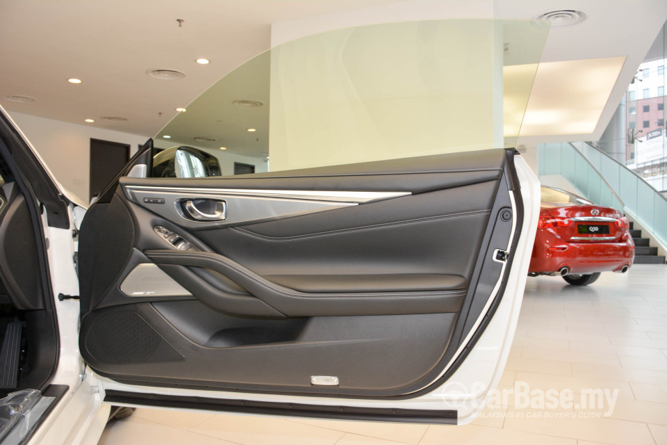 Infiniti Q60 CV37 (2017) Interior