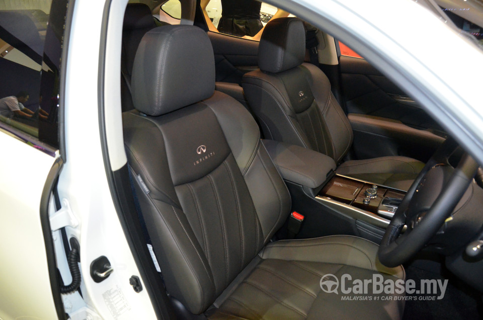 Infiniti Q70 Y51 (2014) Interior