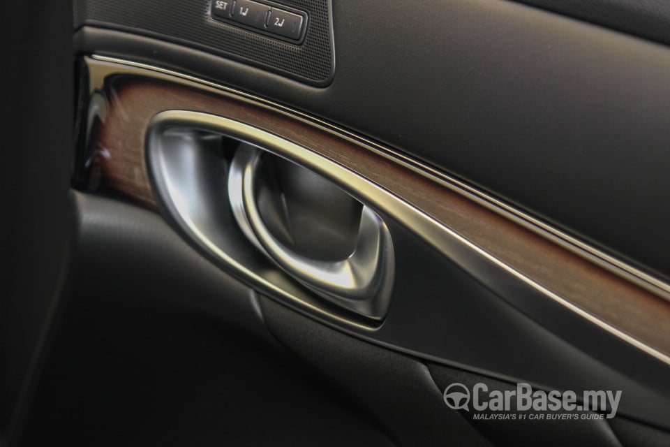 Infiniti Q70 Y51 Facelift (2015) Interior
