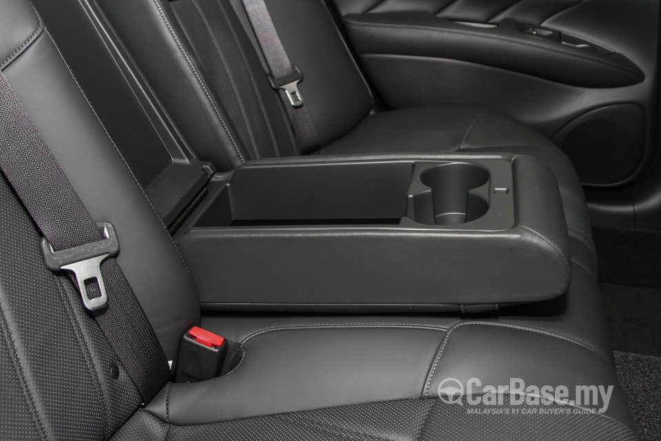 Infiniti Q70 Y51 Facelift (2015) Interior