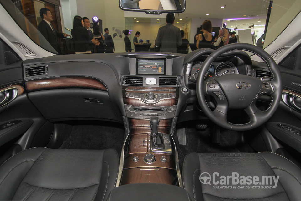 Infiniti Q70 Y51 Facelift (2015) Interior