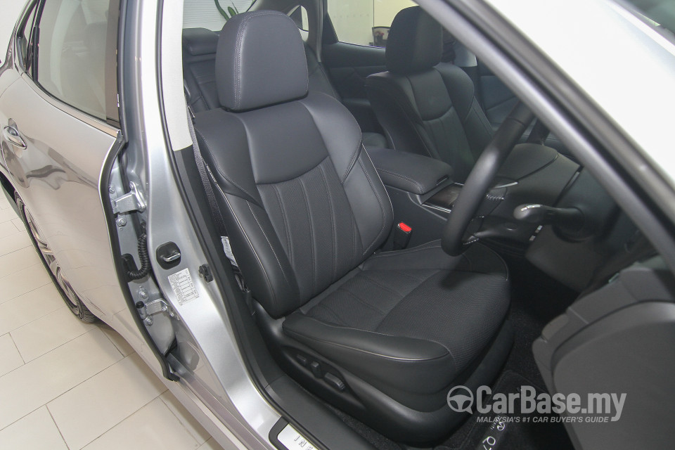 Infiniti Q70 Y51 Facelift (2015) Interior