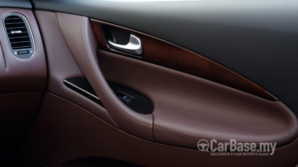Infiniti QX50 Mk1 (2013) Interior