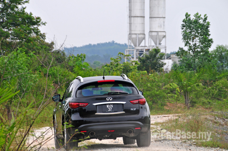 Infiniti QX70 S51 Facelift (2014) Exterior