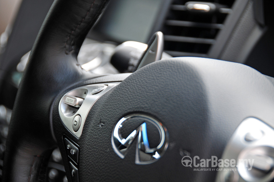 Infiniti QX70 S51 Facelift (2014) Interior